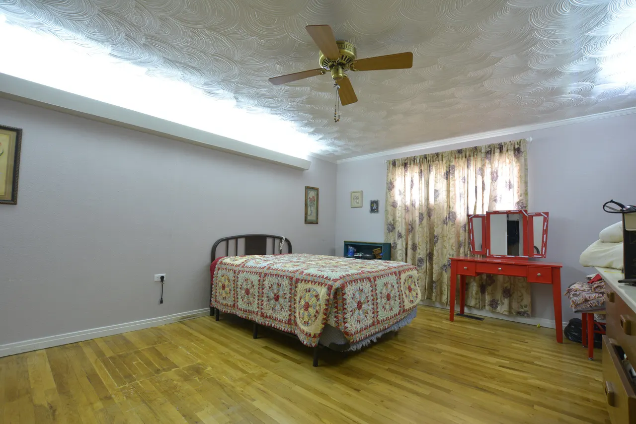 Photo 8 — 905 10th Street, Ralls, TX 79357