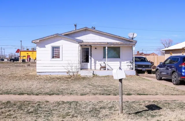 Photo 2 — 1707 E 13th Street, Lubbock, TX 79403