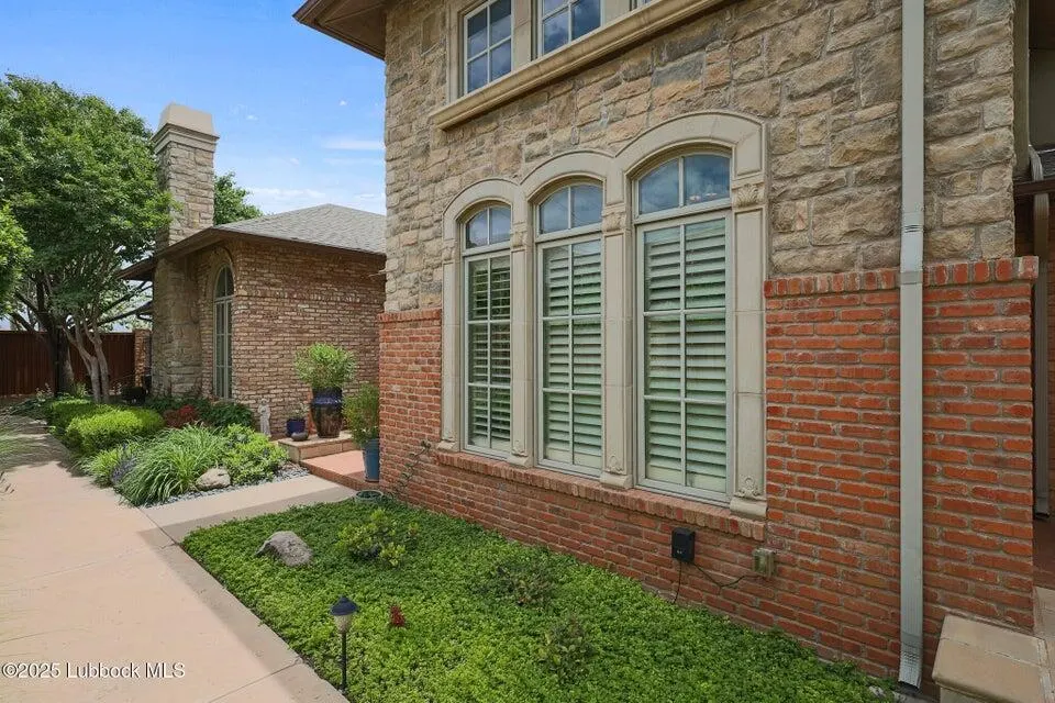 Photo 4 — 4501 19th Street 6, Lubbock, TX 79407