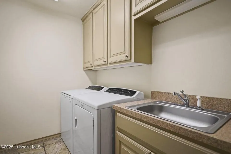 Photo 43 — 4501 19th Street 6, Lubbock, TX 79407
