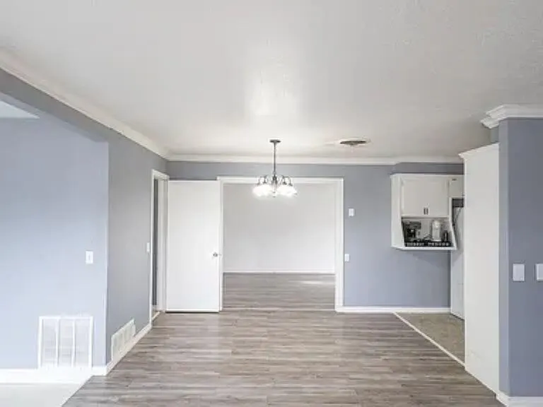 Photo 3 — 1320 43rd Street, Lubbock, TX 79412