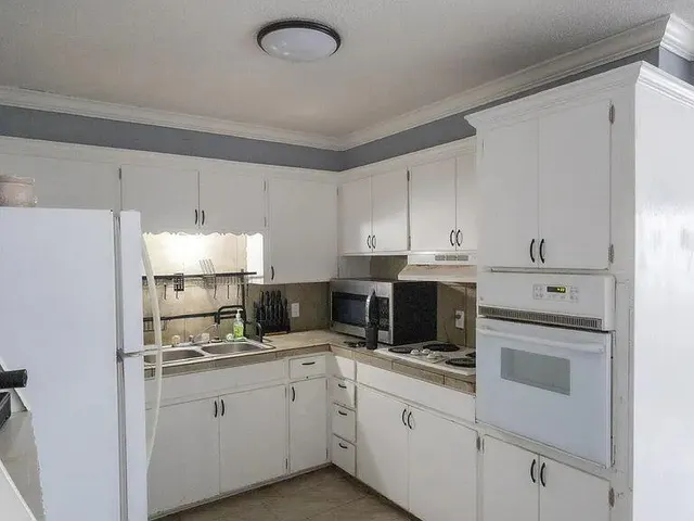 Photo 8 — 1320 43rd Street, Lubbock, TX 79412