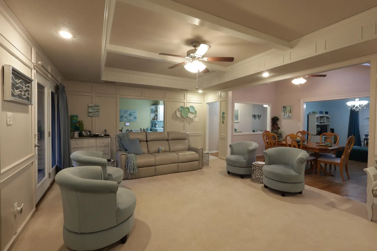 Photo 6 — 5815 Duke Street, Lubbock, TX 79416