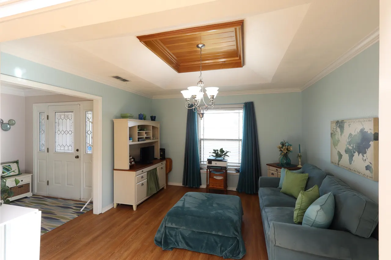 Photo 11 — 5815 Duke Street, Lubbock, TX 79416