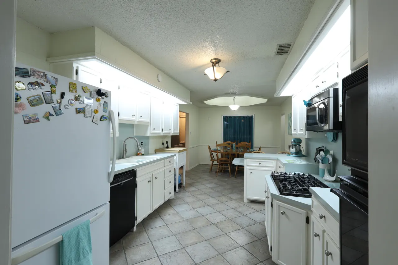 Photo 14 — 5815 Duke Street, Lubbock, TX 79416