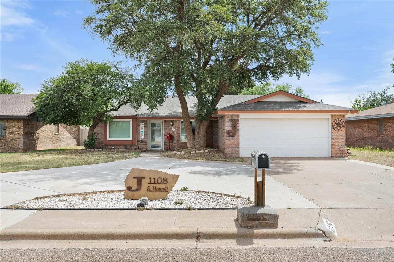 Photo 5 — 1108 S Howell Street, Brownfield, TX 79316