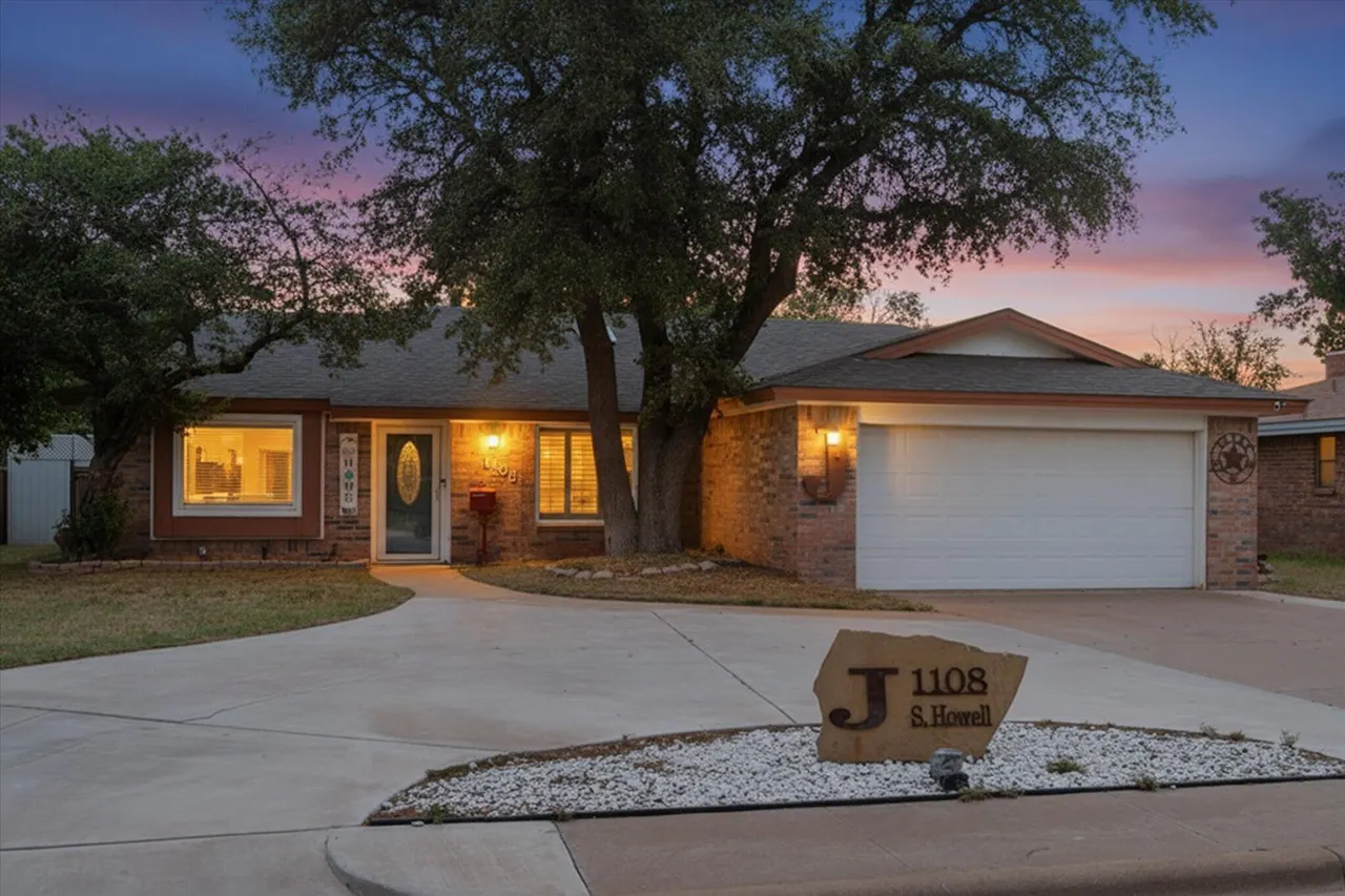 Photo 2 — 1108 S Howell Street, Brownfield, TX 79316