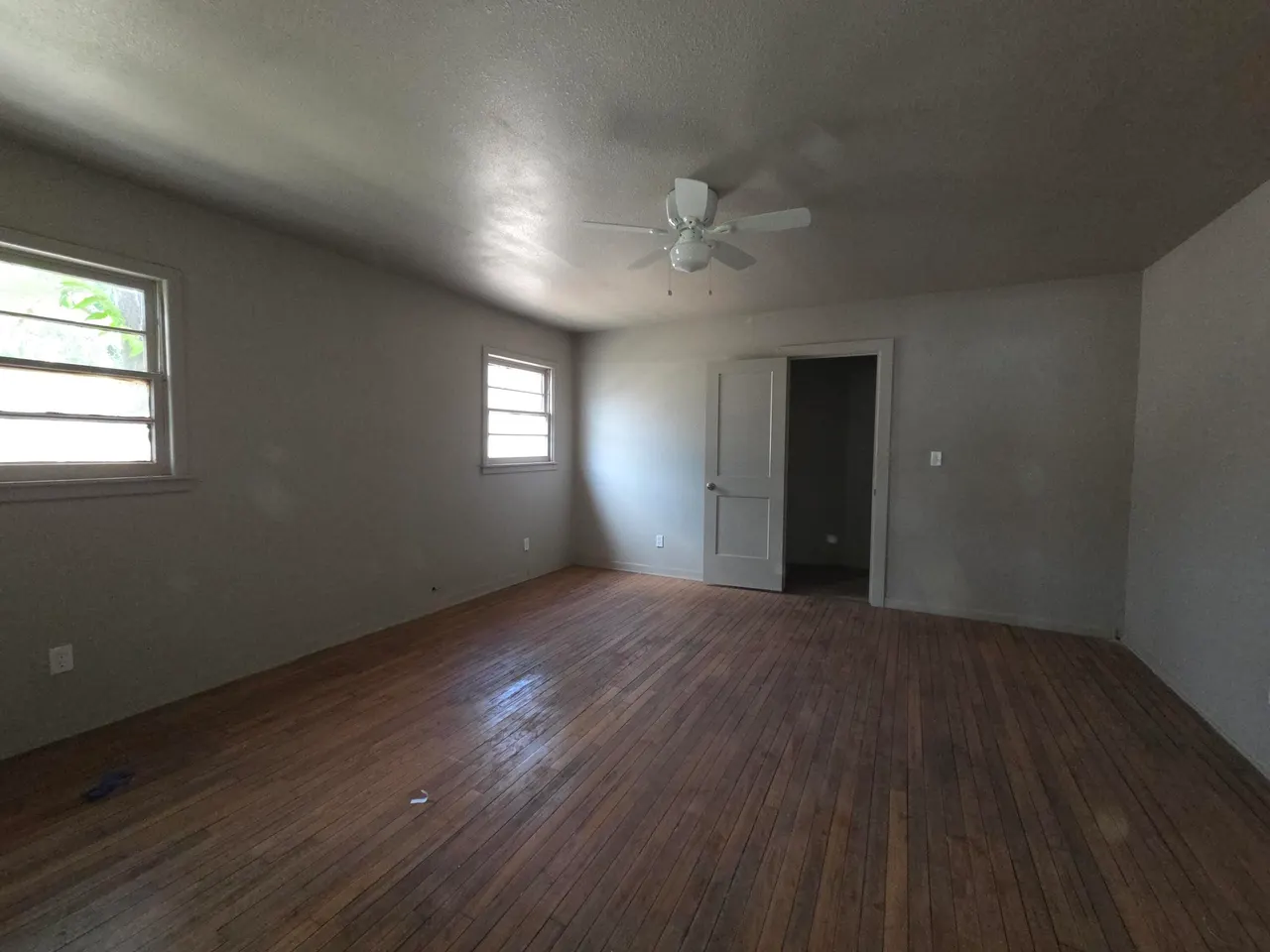 Photo 2 — 614 39th Street, Lubbock, TX 79404