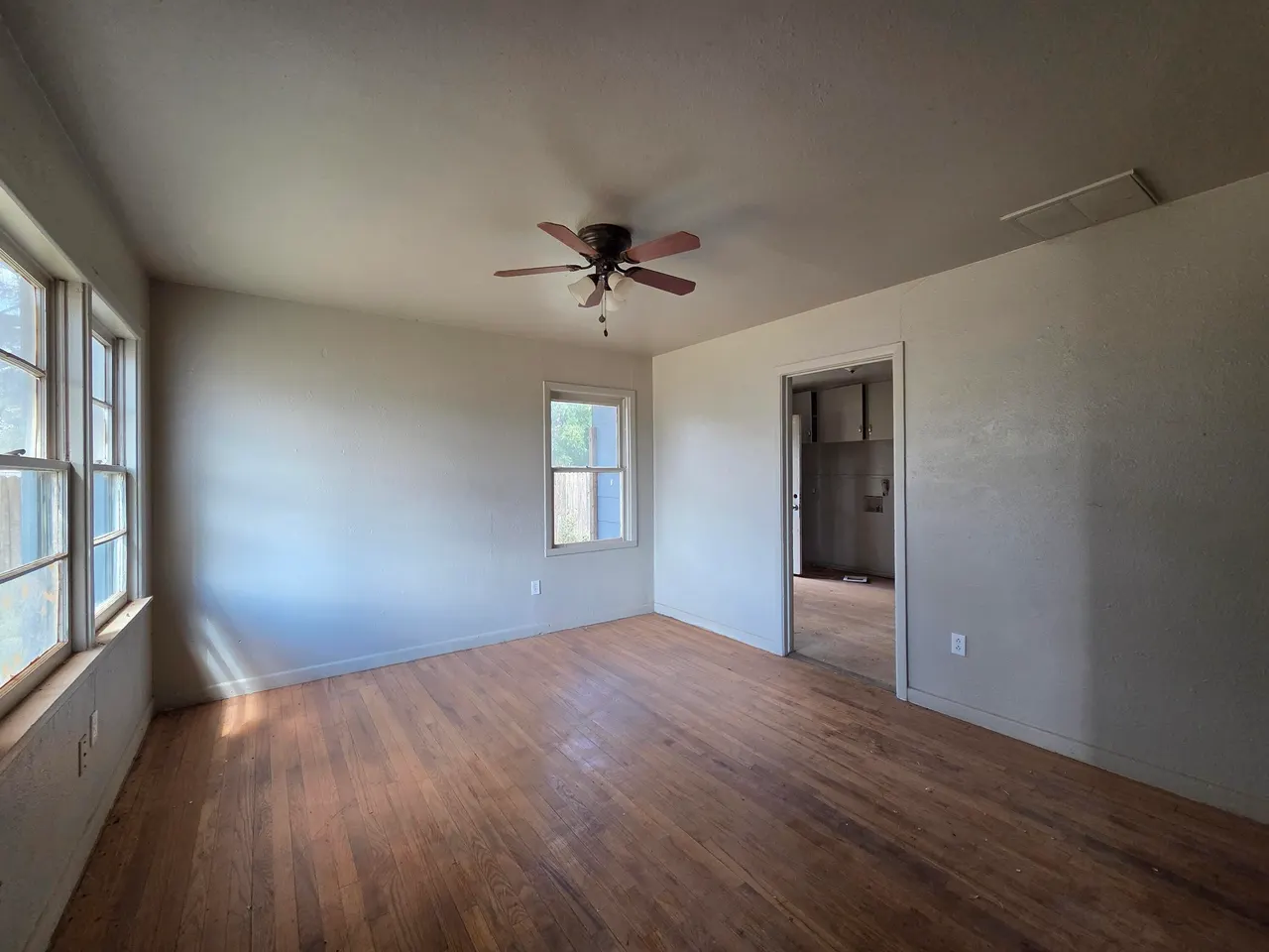 Photo 7 — 614 39th Street, Lubbock, TX 79404