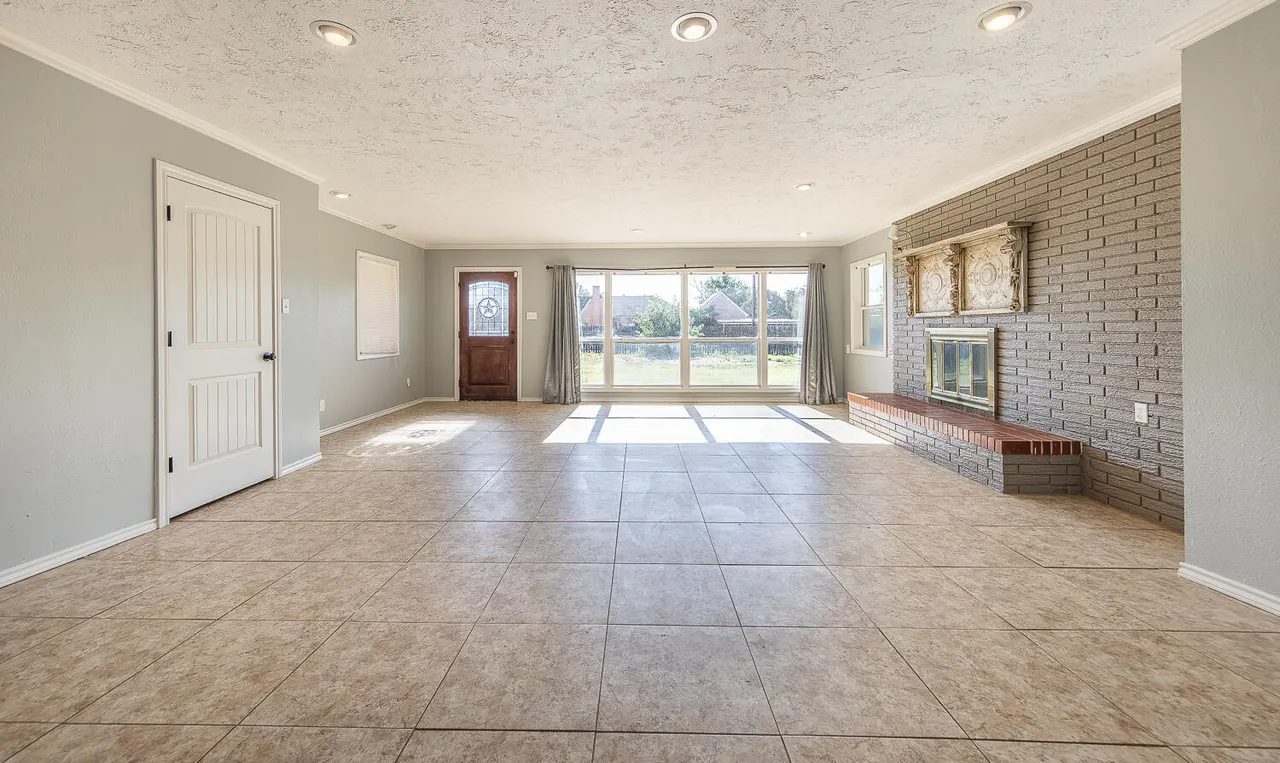 Photo 11 — 304 Cactus Drive, Levelland, TX 79336