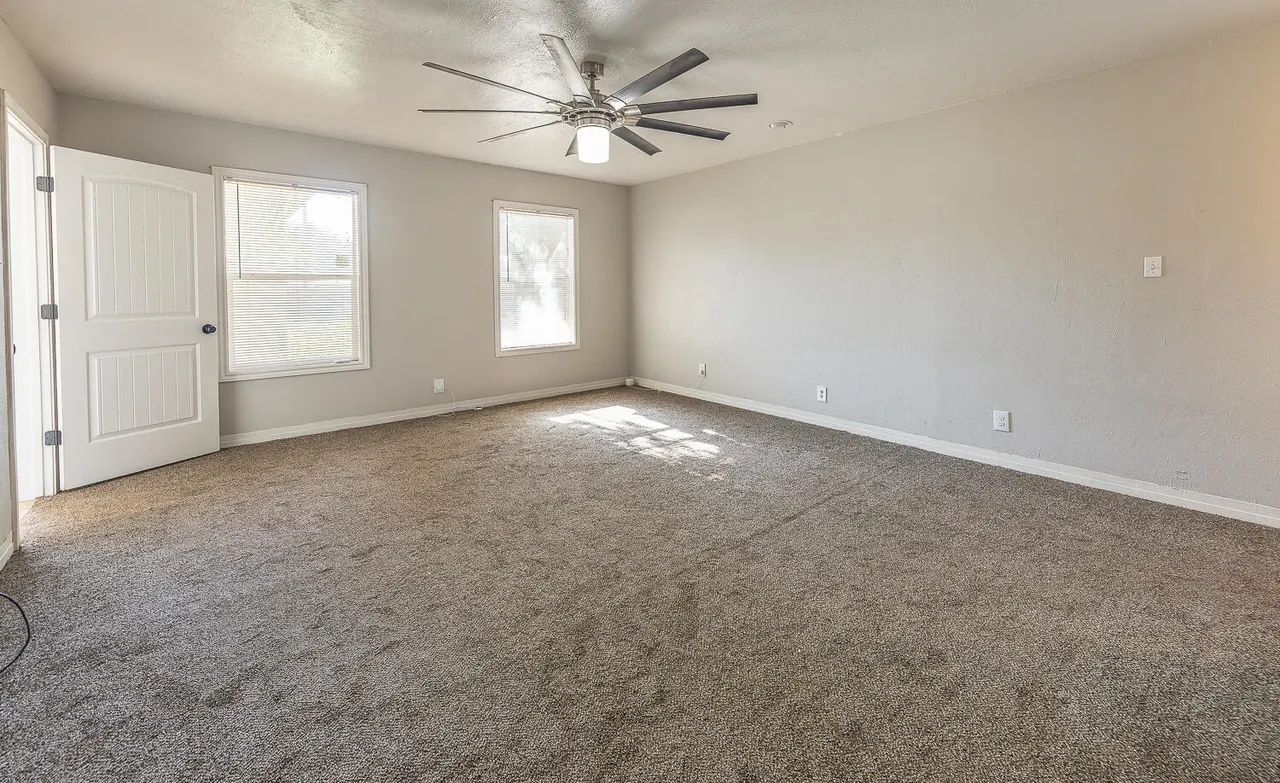 Photo 12 — 304 Cactus Drive, Levelland, TX 79336