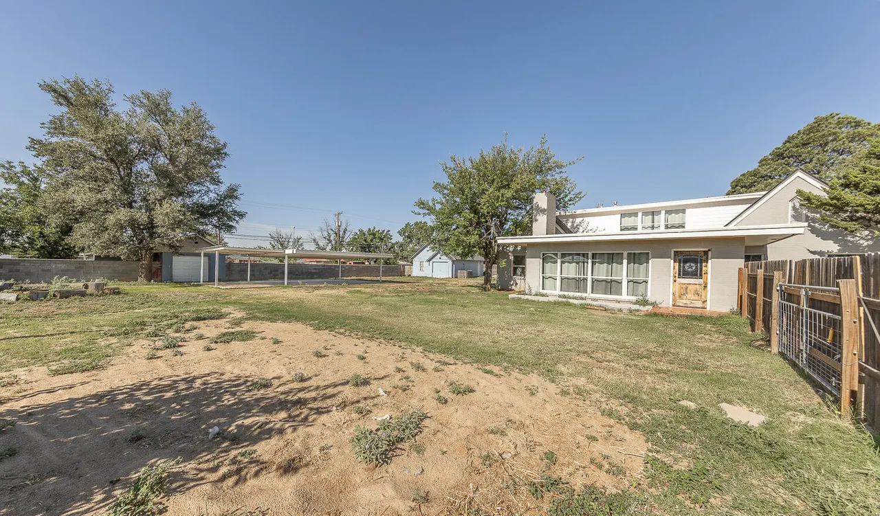 Photo 22 — 304 Cactus Drive, Levelland, TX 79336