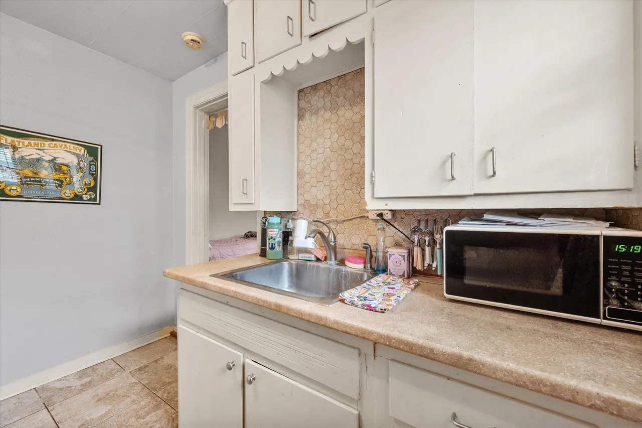 Photo 33 — 2420 25th Street, Lubbock, TX 79411