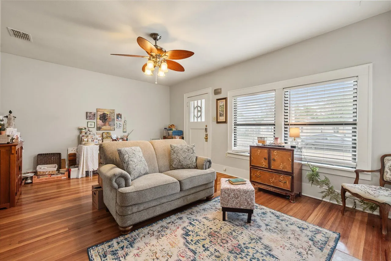 Photo 8 — 2420 25th Street, Lubbock, TX 79411