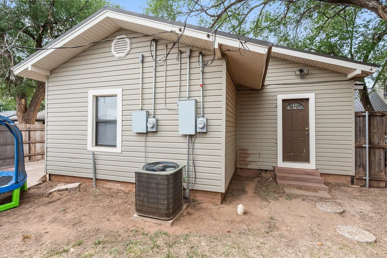 Photo 24 — 2420 25th Street, Lubbock, TX 79411