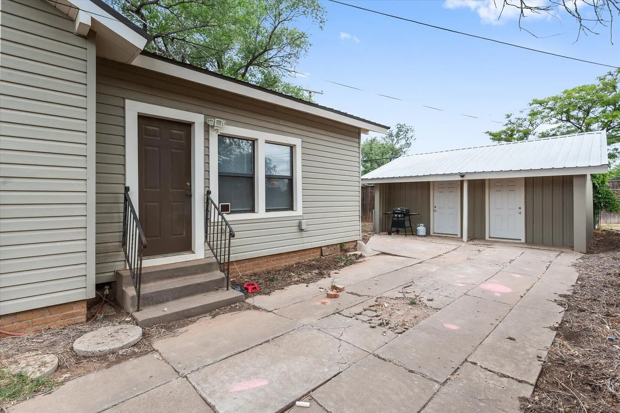 Photo 25 — 2420 25th Street, Lubbock, TX 79411