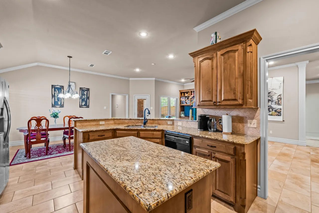 Photo 18 — 6008 90th Street, Lubbock, TX 79424
