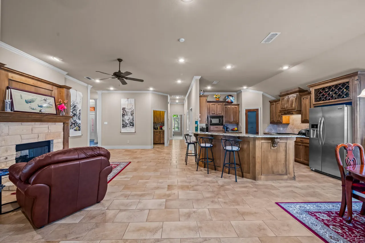 Photo 13 — 6008 90th Street, Lubbock, TX 79424