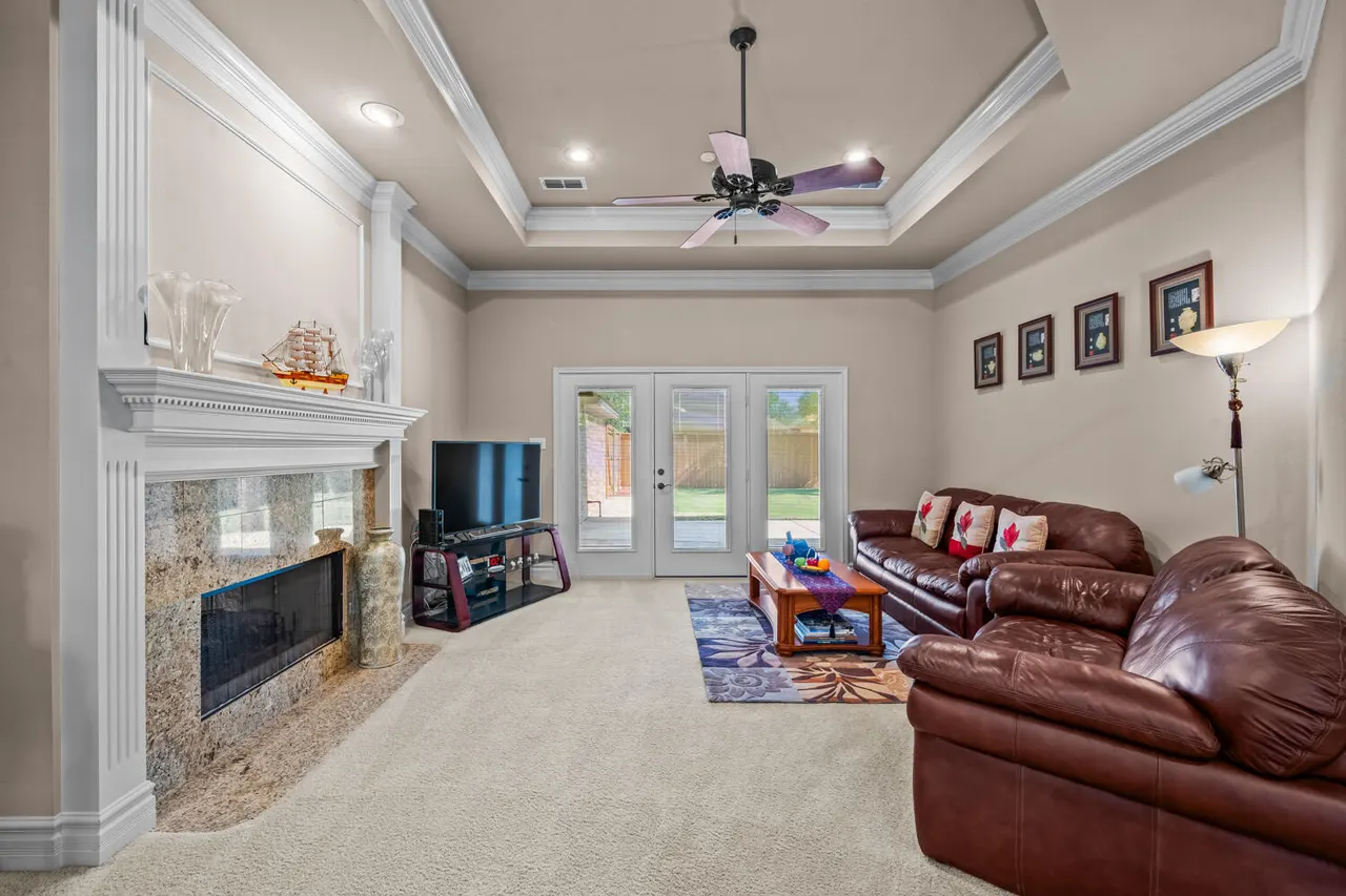 Photo 11 — 6008 90th Street, Lubbock, TX 79424