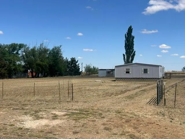 Photo 4 — 6907 Elephant Road, Lubbock, TX 79407