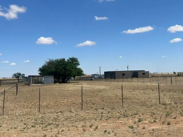 Photo 5 — 6907 Elephant Road, Lubbock, TX 79407