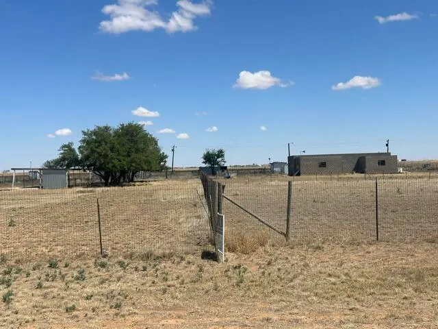 Photo 6 — 6907 Elephant Road, Lubbock, TX 79407