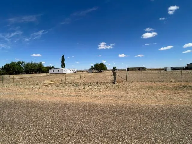 Photo 7 — 6907 Elephant Road, Lubbock, TX 79407