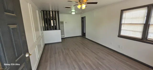 Photo 2 — 5512 Avenue G, Lubbock, TX 79404