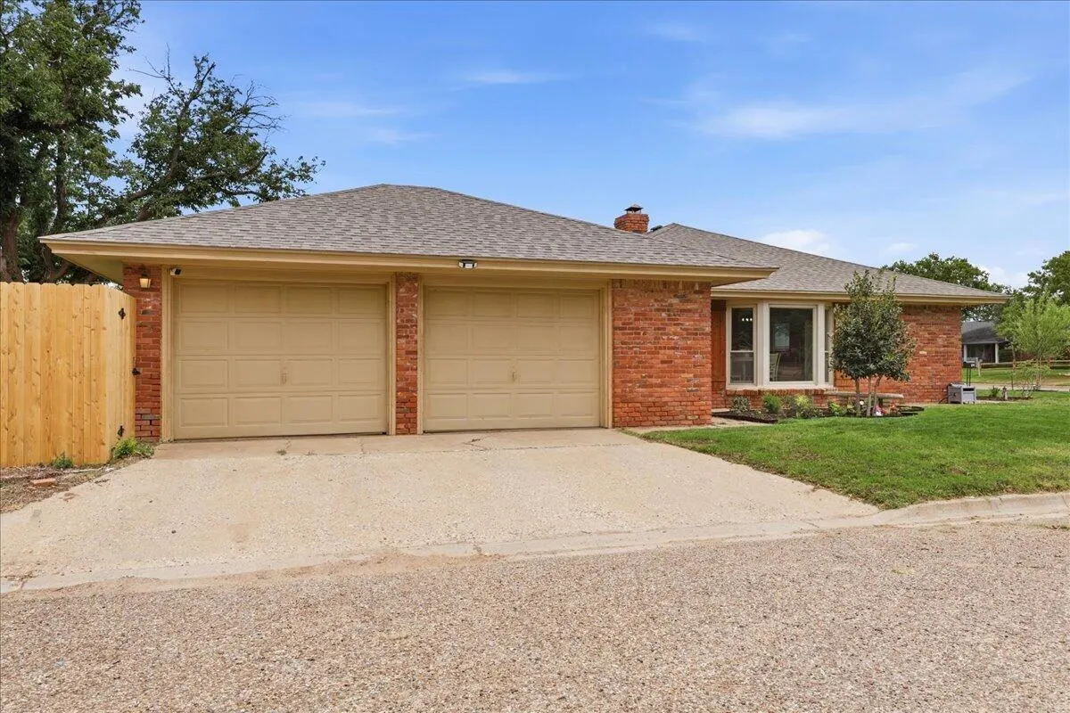 Photo 6 — 1401 Avenue N, Ralls, TX 79357