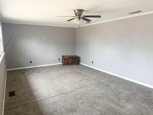 Photo 3 — 601 NE 3rd Place, Earth, TX 79031
