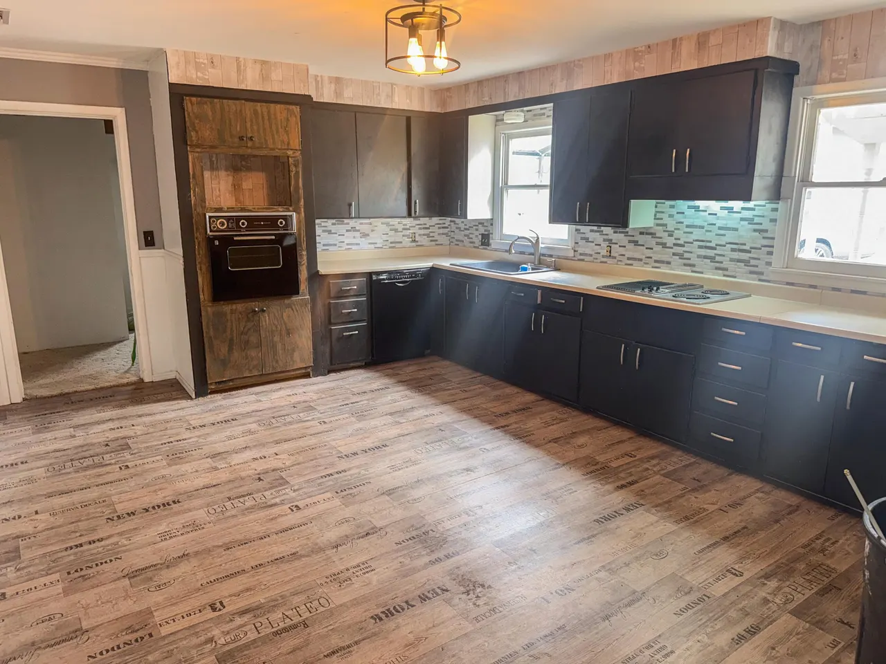 Photo 5 — 601 NE 3rd Place, Earth, TX 79031