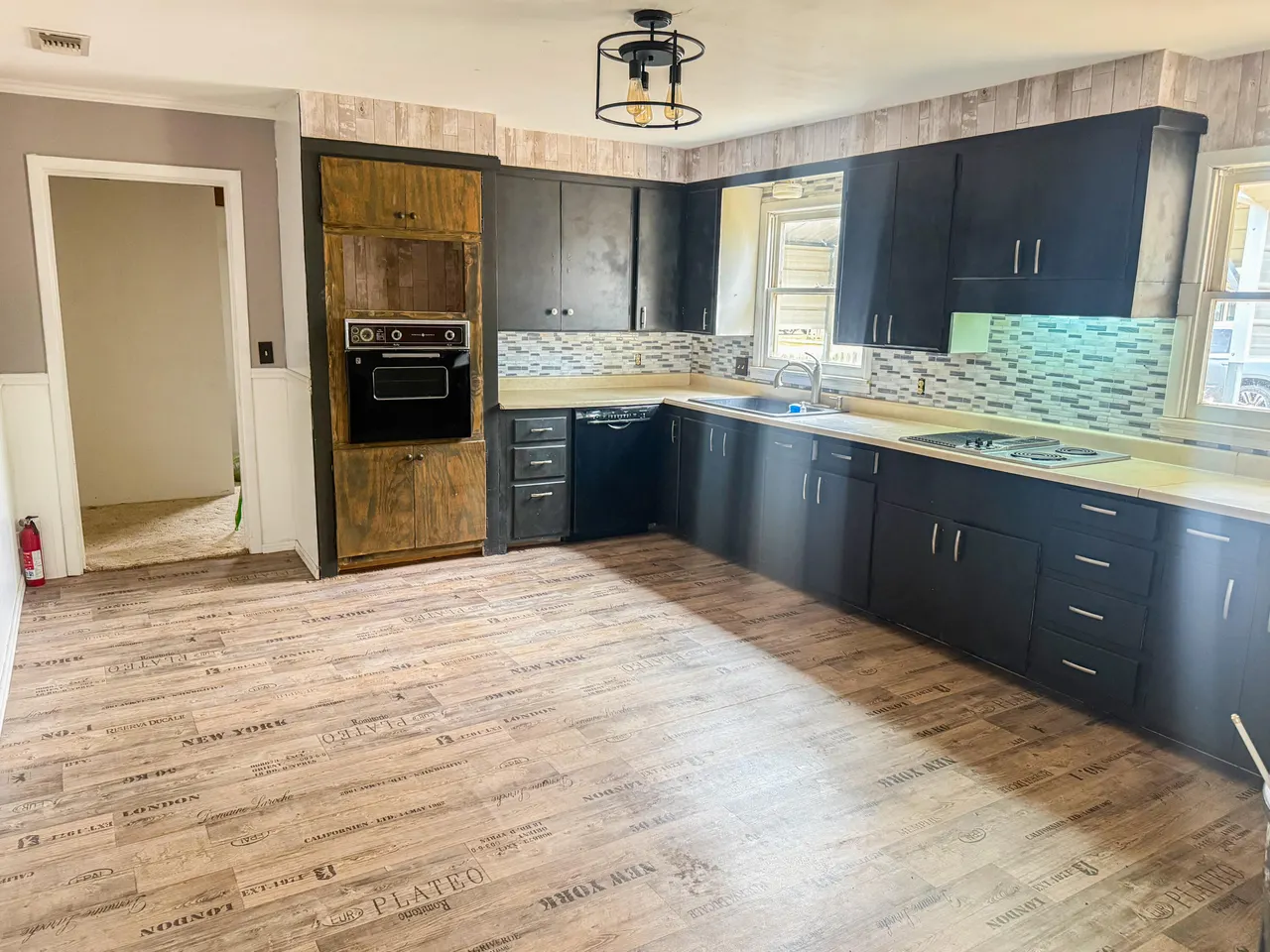 Photo 6 — 601 NE 3rd Place, Earth, TX 79031