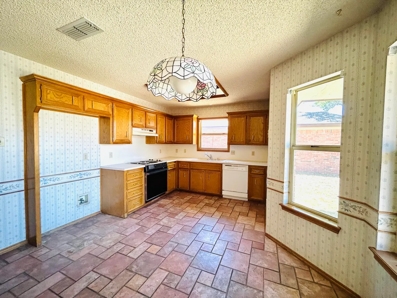 Photo 5 — 9617 Dover Avenue, Lubbock, TX 79424
