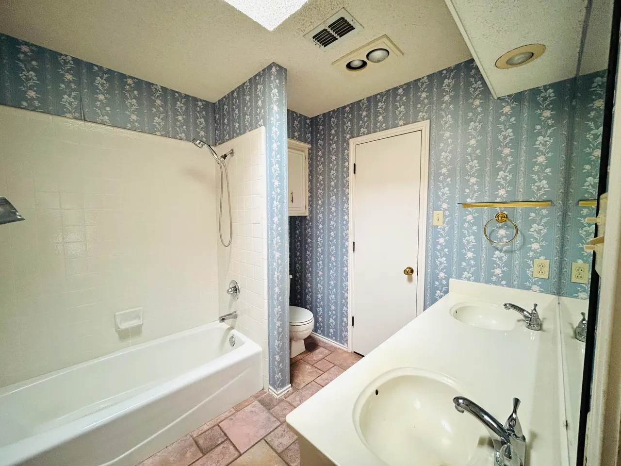 Photo 10 — 9617 Dover Avenue, Lubbock, TX 79424