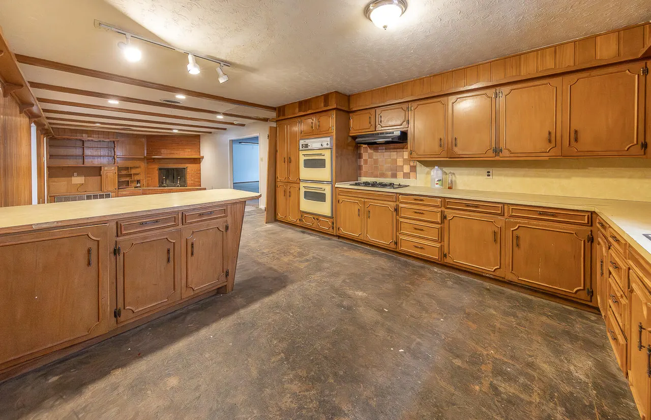 Photo 3 — 5215 27th Street, Lubbock, TX 79407