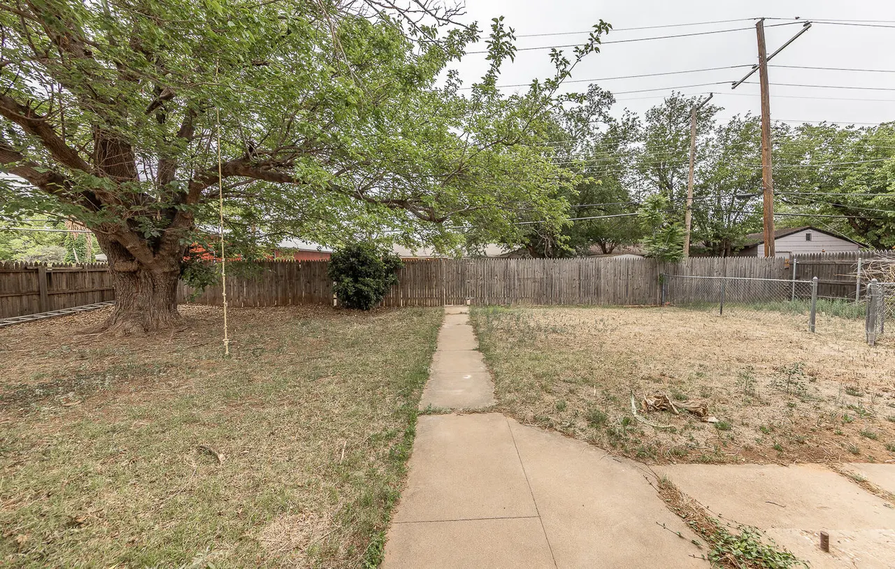 Photo 24 — 5215 27th Street, Lubbock, TX 79407