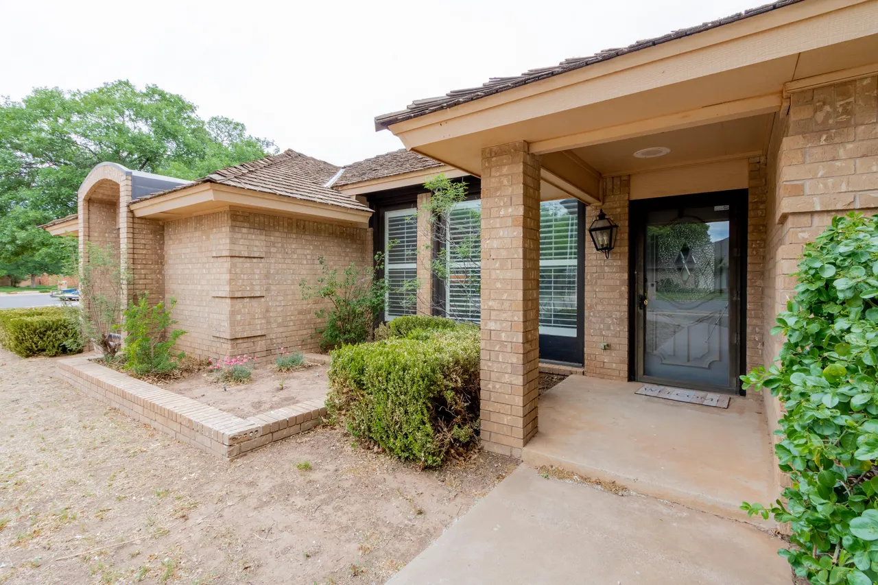 Photo 2 — 303 York Avenue, Lubbock, TX 79416