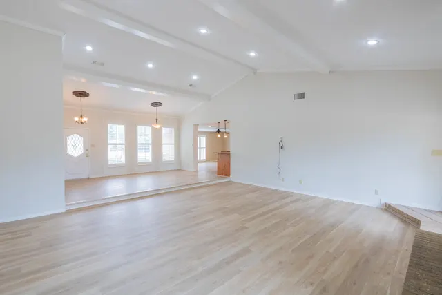 Photo 6 — 303 York Avenue, Lubbock, TX 79416