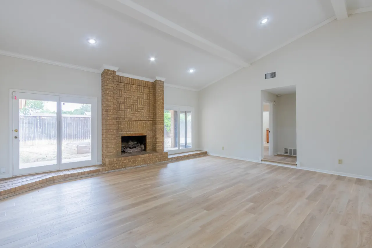 Photo 9 — 303 York Avenue, Lubbock, TX 79416
