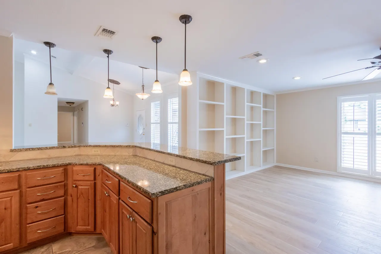 Photo 13 — 303 York Avenue, Lubbock, TX 79416