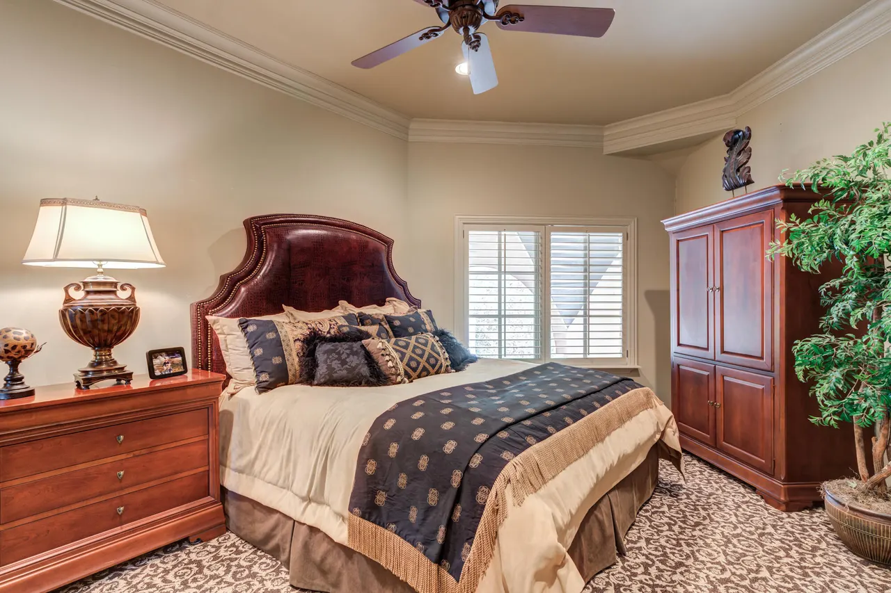 Photo 92 — 11002 Richmond Avenue, Lubbock, TX 79424