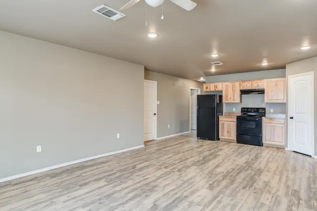 Photo 6 — 2832 E 7th Street, Lubbock, TX 79403