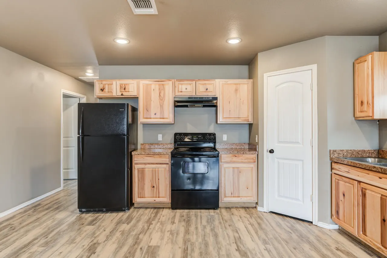 Photo 10 — 2832 E 7th Street, Lubbock, TX 79403