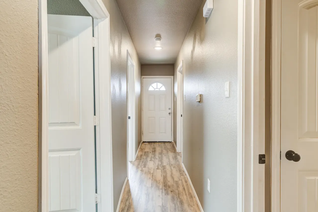Photo 16 — 2832 E 7th Street, Lubbock, TX 79403