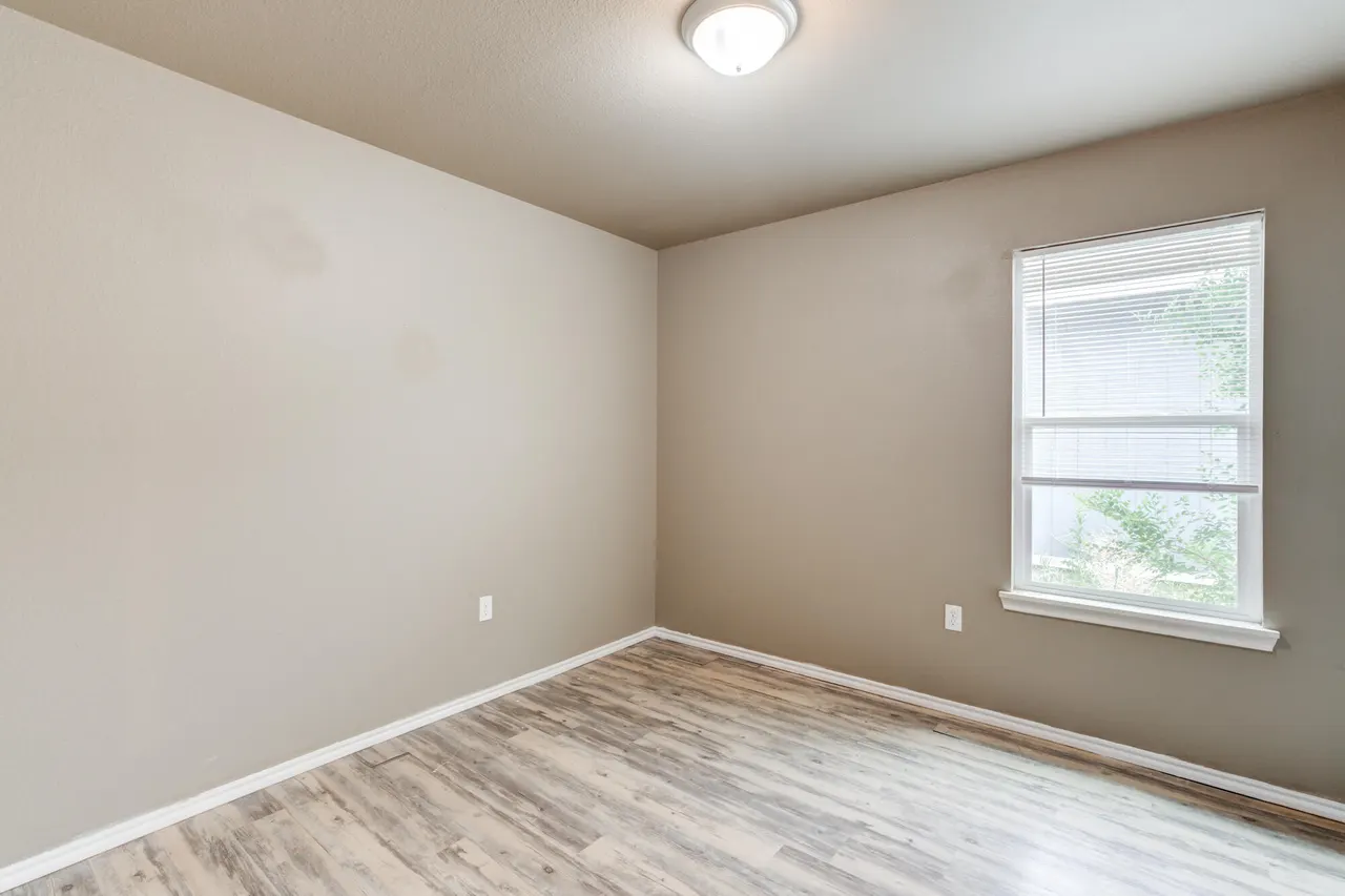 Photo 18 — 2832 E 7th Street, Lubbock, TX 79403
