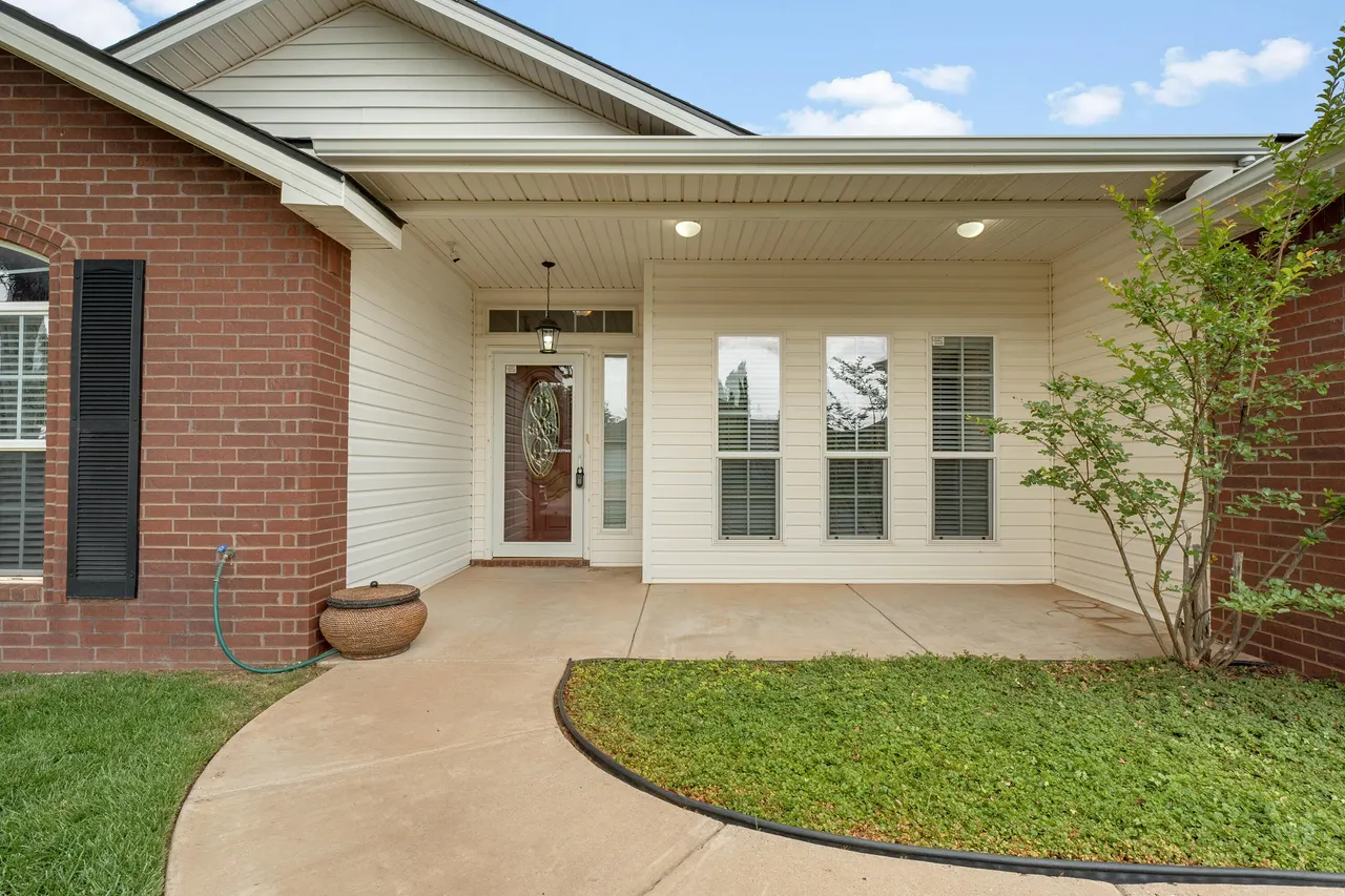 Photo 2 — 6703 90th Street, Lubbock, TX 79424