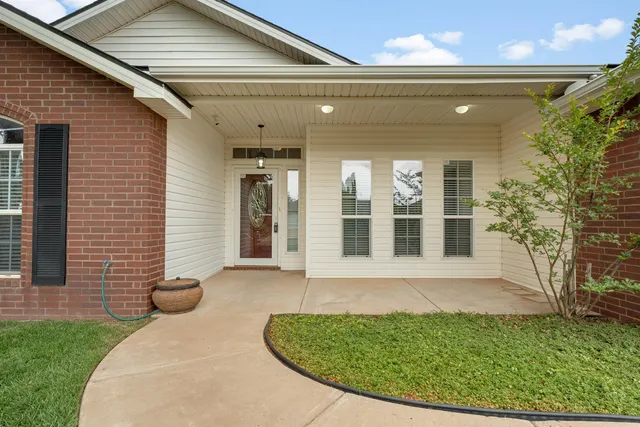 Photo 2 — 6703 90th Street, Lubbock, TX 79424