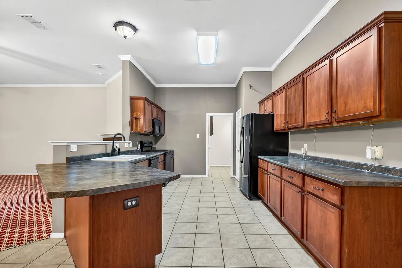 Photo 5 — 6703 90th Street, Lubbock, TX 79424