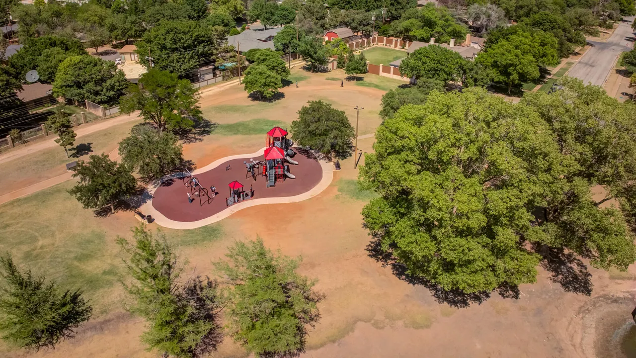 Photo 63 — 4902 19th Street, Lubbock, TX 79407