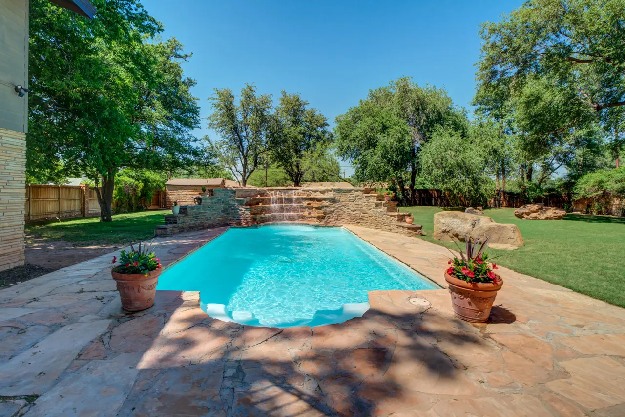 Photo 70 — 4902 19th Street, Lubbock, TX 79407